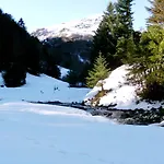 Hotel Les Cascades 3*