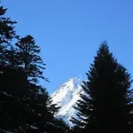 Les Cascades 3*