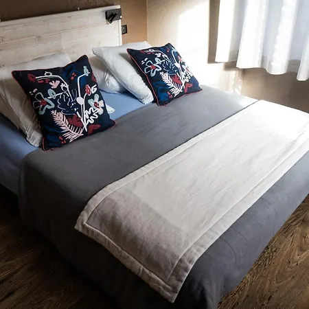 ホテル Les Cascades 3*