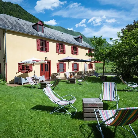 Les Cascades Hotel 3*