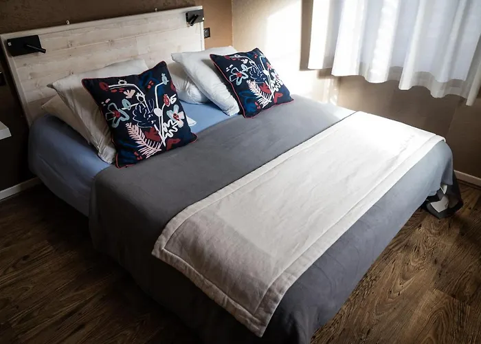 ホテル Les Cascades 3*