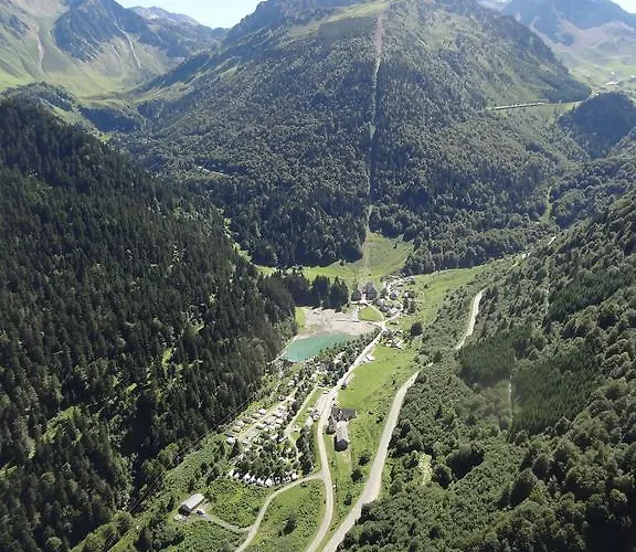 ホテル Les Cascades ラ・モンジー