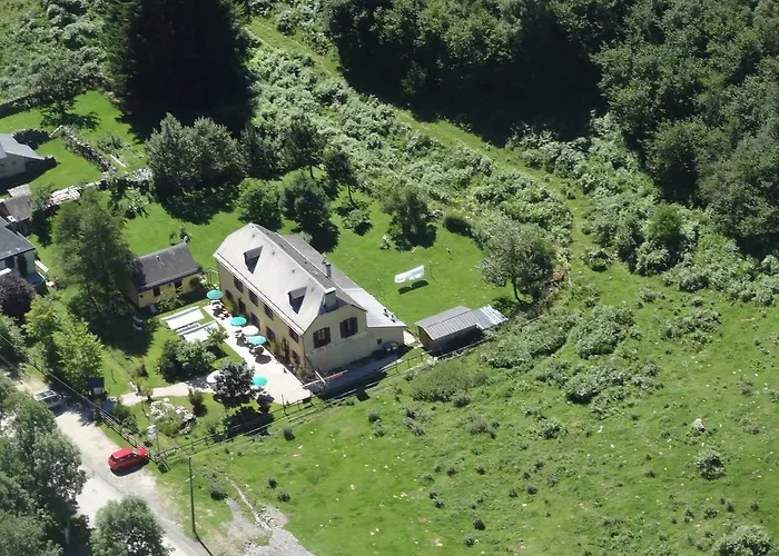 ホテル Les Cascades 3*